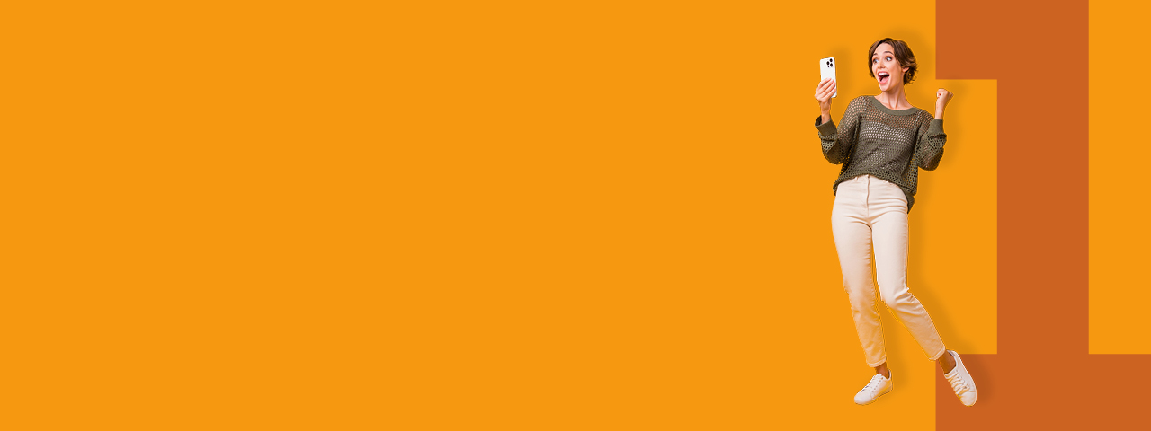 Woman celebrating receiving cash back from FirstOntario Investments